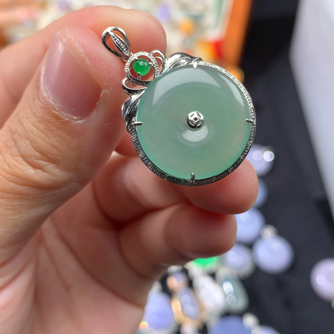 吊坠(不含链)18K金镶嵌翡翠