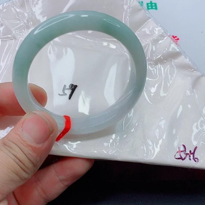 翡翠未镶嵌手镯翡翠