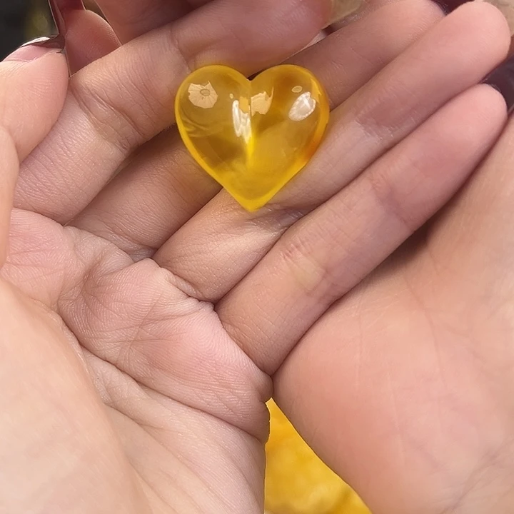 裸石琥珀未镶嵌婉**星3.1g爱心