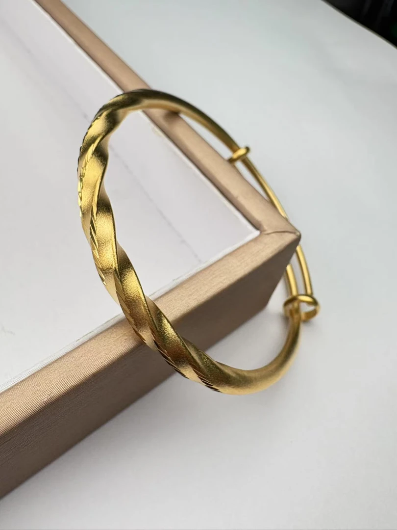 K829新款精美流行男女同款手镯多样性发其一