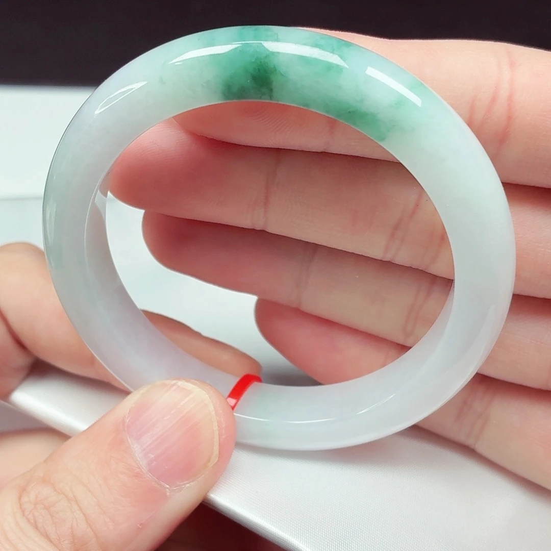 翡翠未镶嵌手镯53.8圈