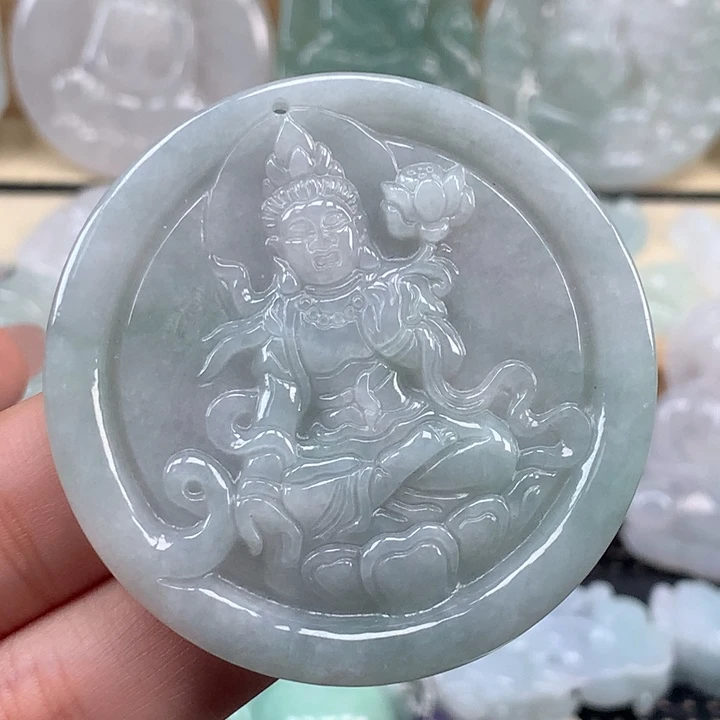 颈饰未镶嵌翡翠大势至菩萨