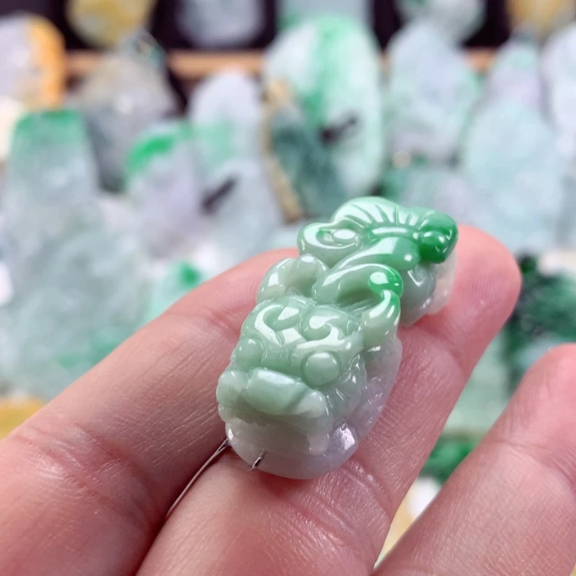 【闪购商品】翡翠吊坠(不含链)未镶嵌