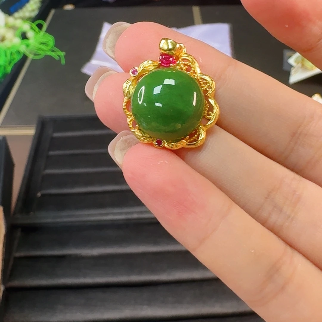 颈饰银S925镶嵌和田玉花款吊坠