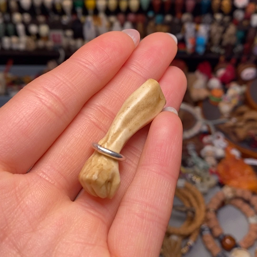 菩提籽类配饰大拳在握手臂