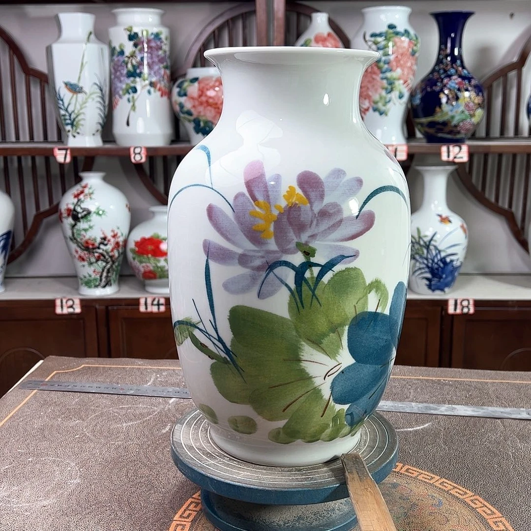 陶摆件景德镇陶瓷大冬紫荷