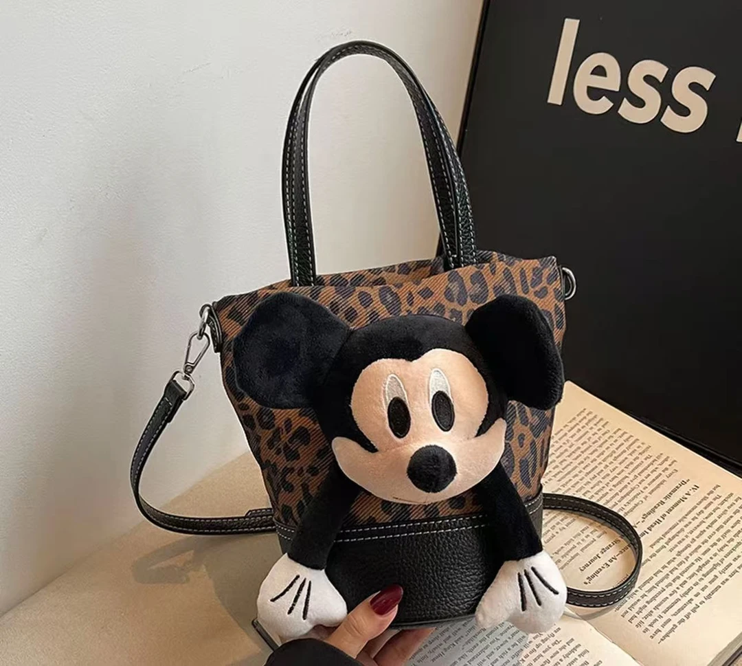 2025秋冬款可爱豹纹米奇个性水桶包包女可单肩斜跨