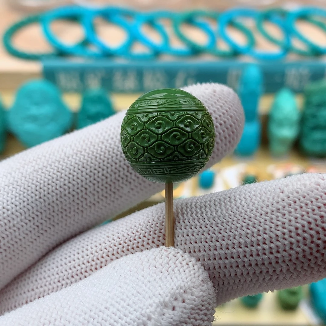 绿松石颈饰未镶嵌