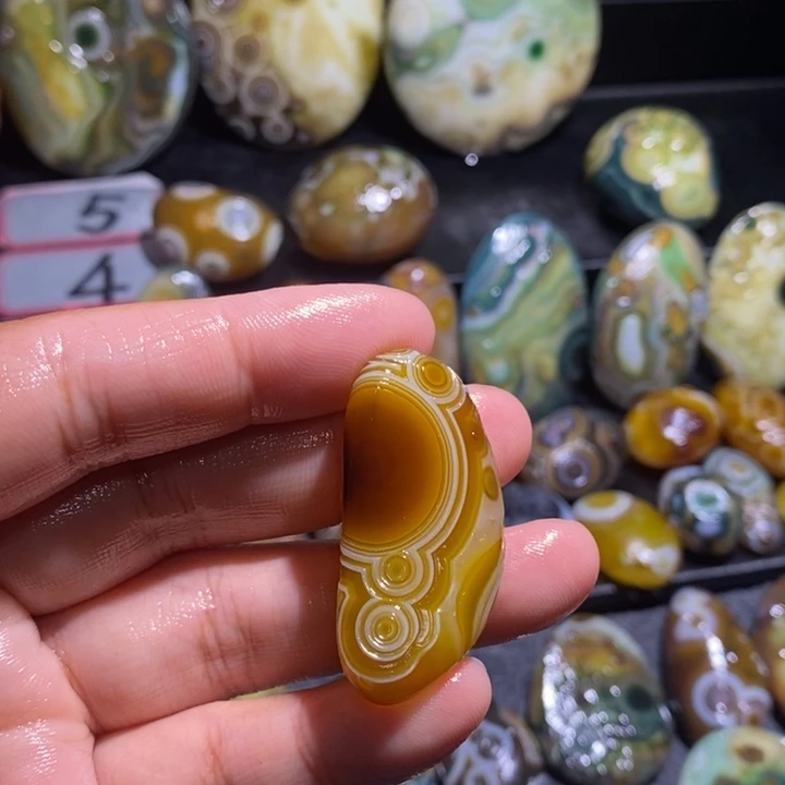 玛瑙/玉髓未镶嵌珠宝奇石42