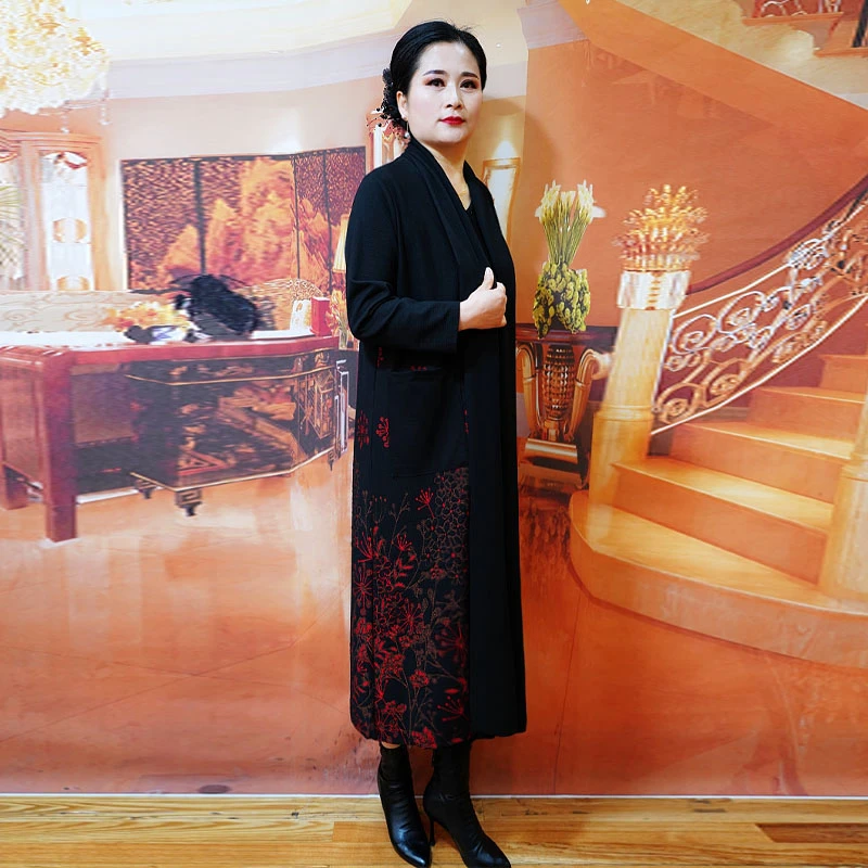 春季时尚气质长款宽松型遮肉显瘦中老年女装风衣外套开衫妈妈装68