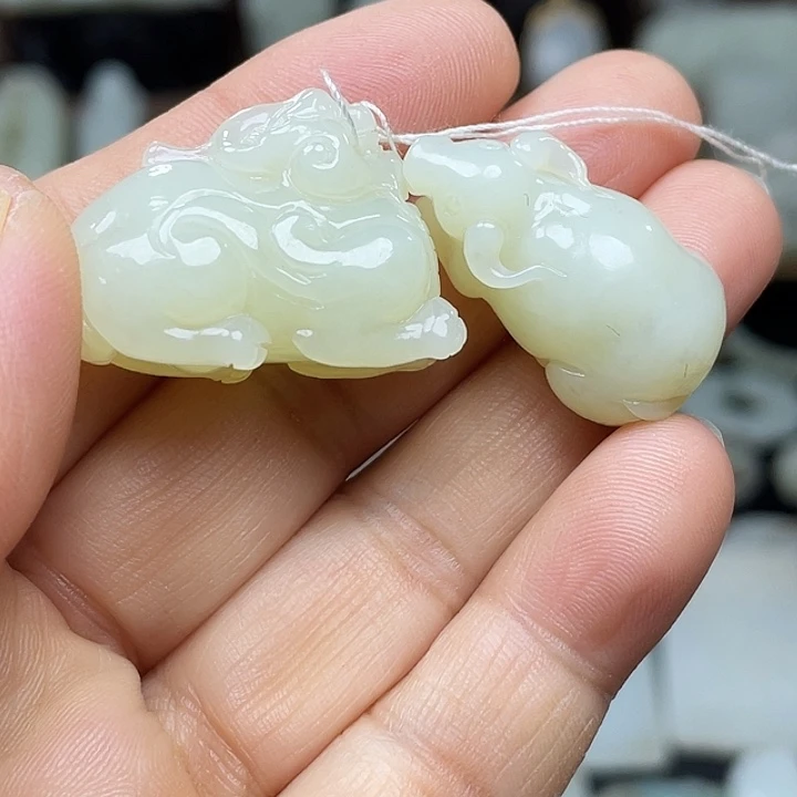 和田玉未镶嵌挂件