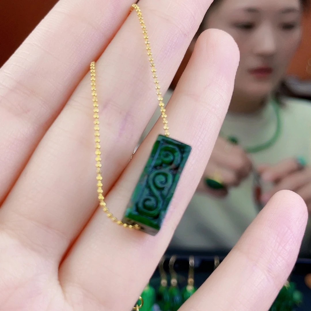 翡翠未镶嵌耳饰饰品