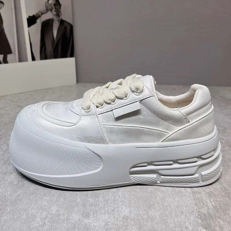 丑萌大头面包鞋春季新款网红爆款厚底增高配阔腿运动板鞋5511