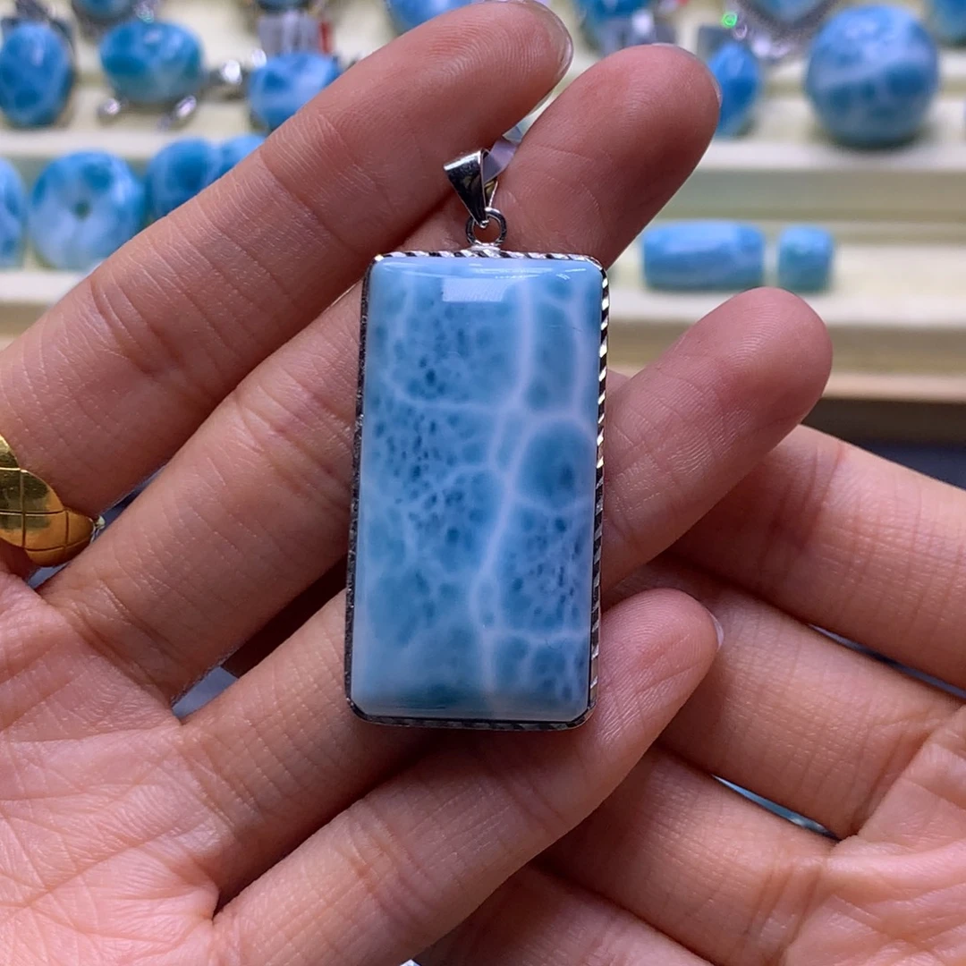 针钠钙石（海纹石）未镶嵌颈饰无事牌吊坠