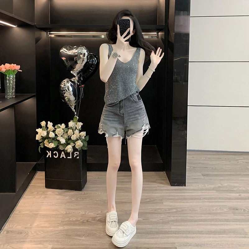 小众炸街高级感女装2025新款爆款重工烫钻无袖针织背心牛仔短裤潮