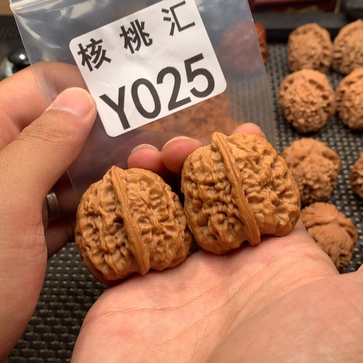 文玩核桃吊坠平谷霸王