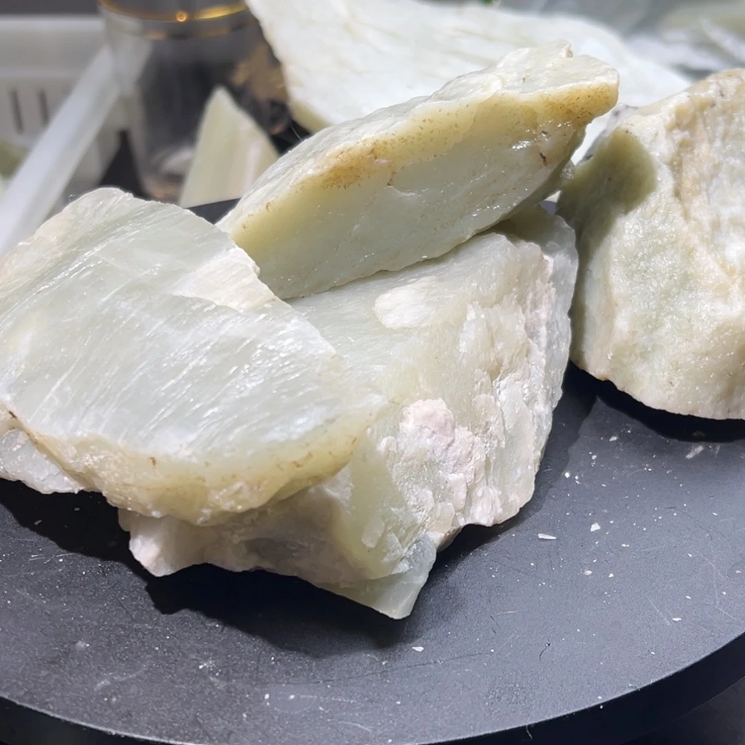 和田玉（青白玉）未镶嵌摆件