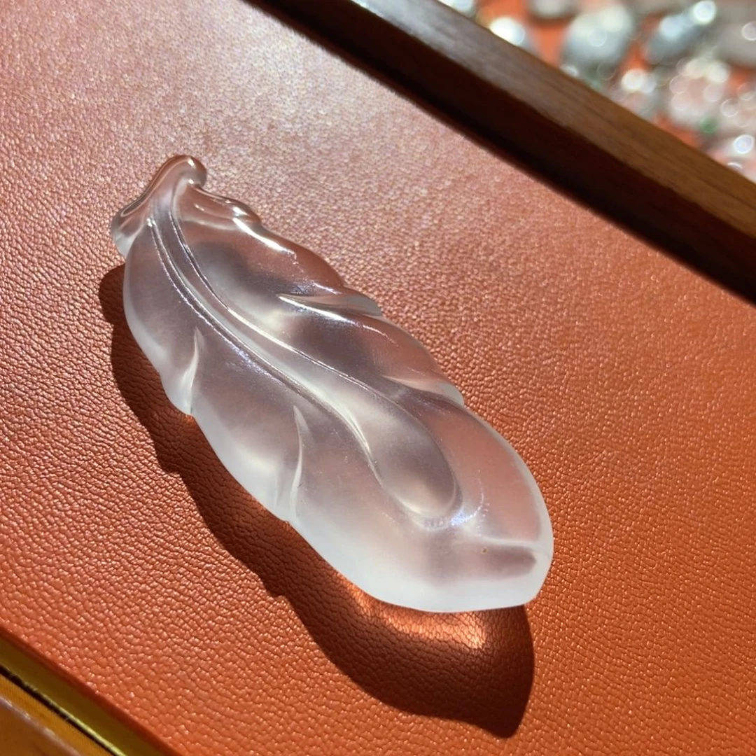 石英质玉未镶嵌颈饰