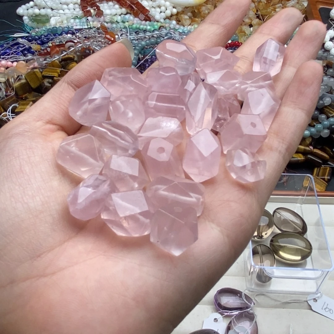 玛瑙/玉髓未镶嵌珠宝半成品一个装纯天然星光粉晶切面随行