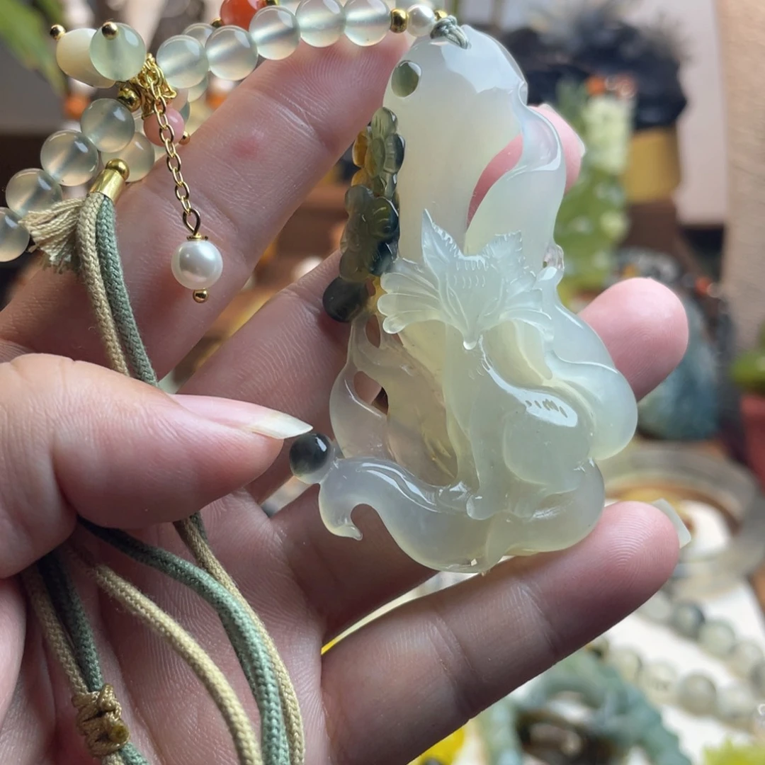 未镶嵌蛇纹石玉吊坠