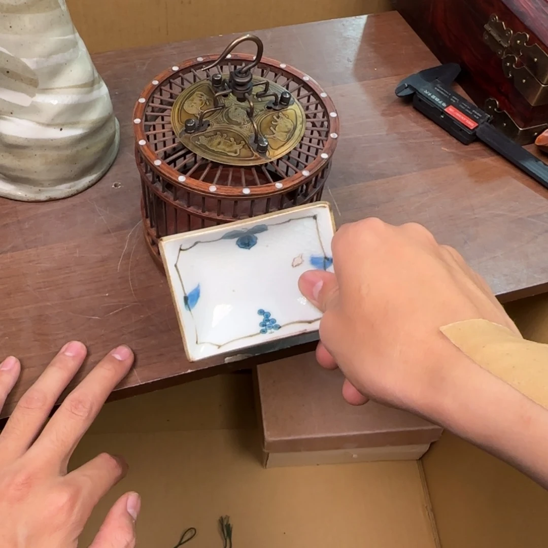 陶瓷孤品单件车里拍虎****。