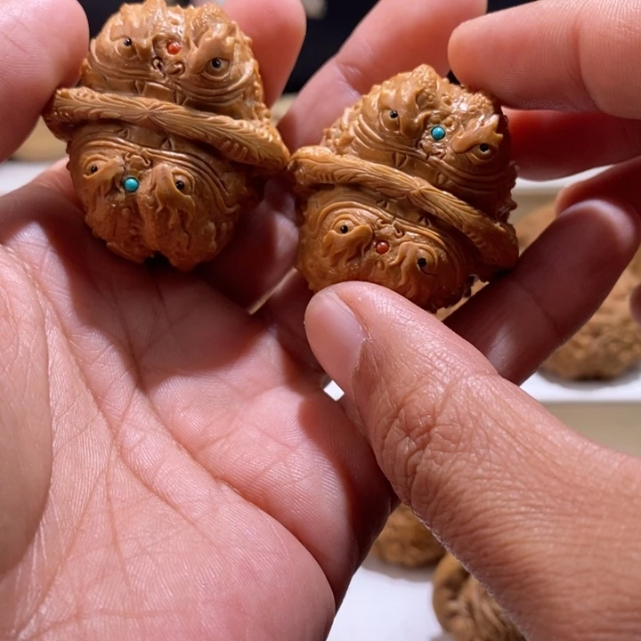 大***头文玩核桃把件纯手工雕刻文玩核桃