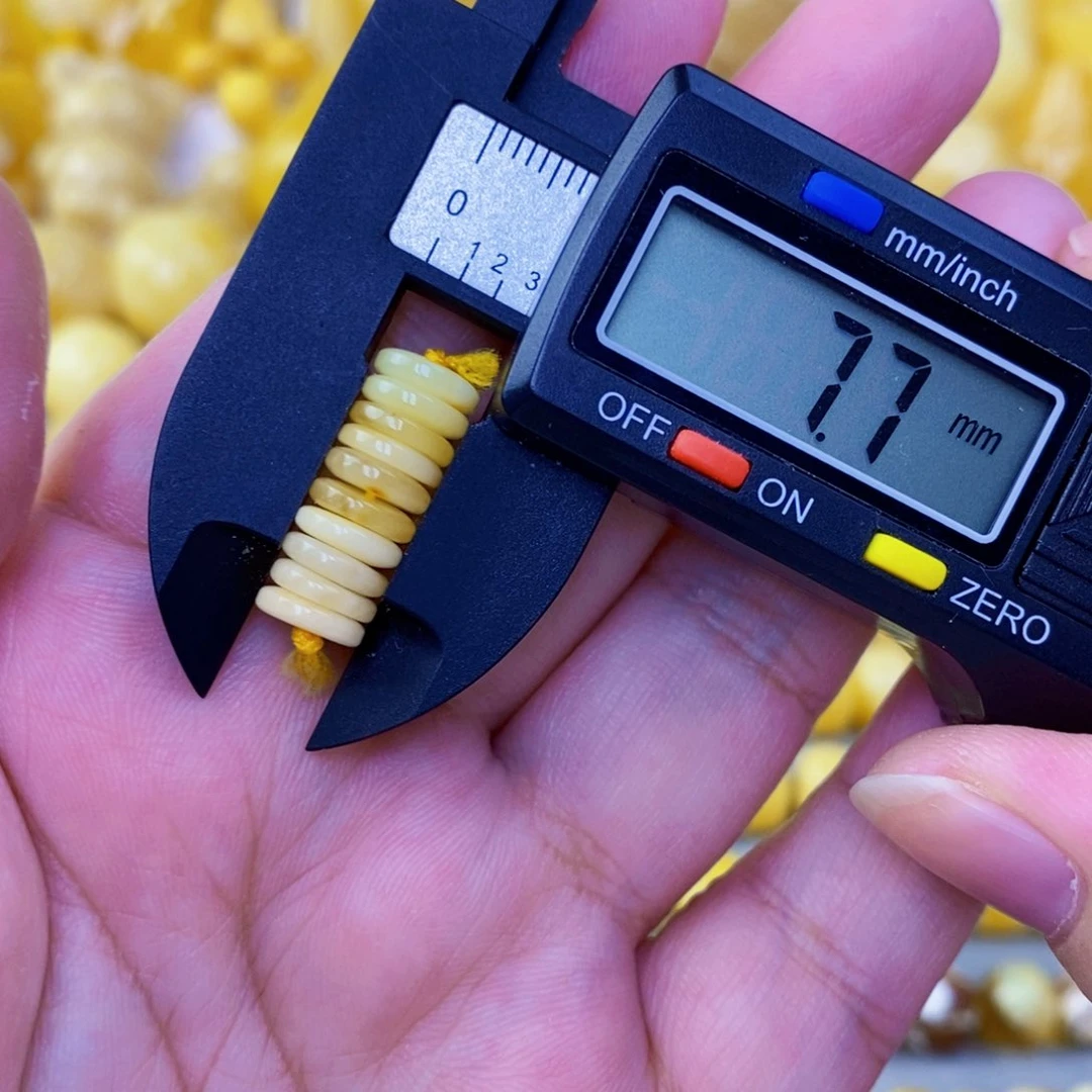 未镶嵌琥珀珠宝奇石