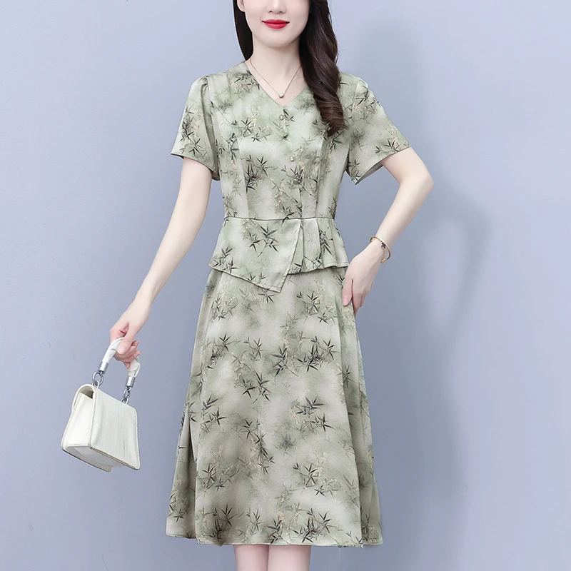 高档上档次碎花时尚短袖连衣裙夏季气质显瘦大码女装假两件裙子女