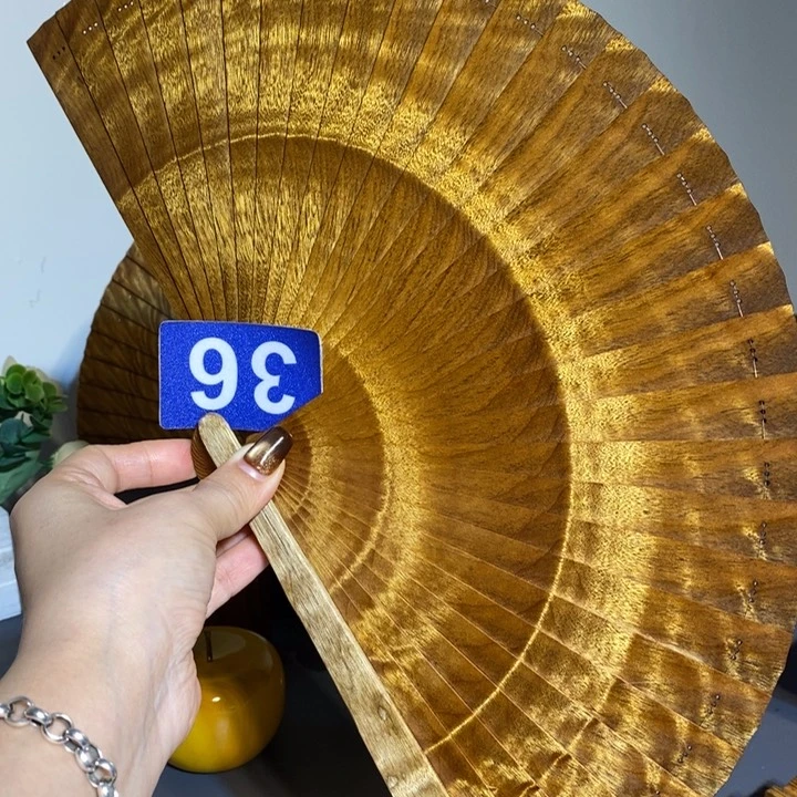 金丝楠仕金丝楠木扇子