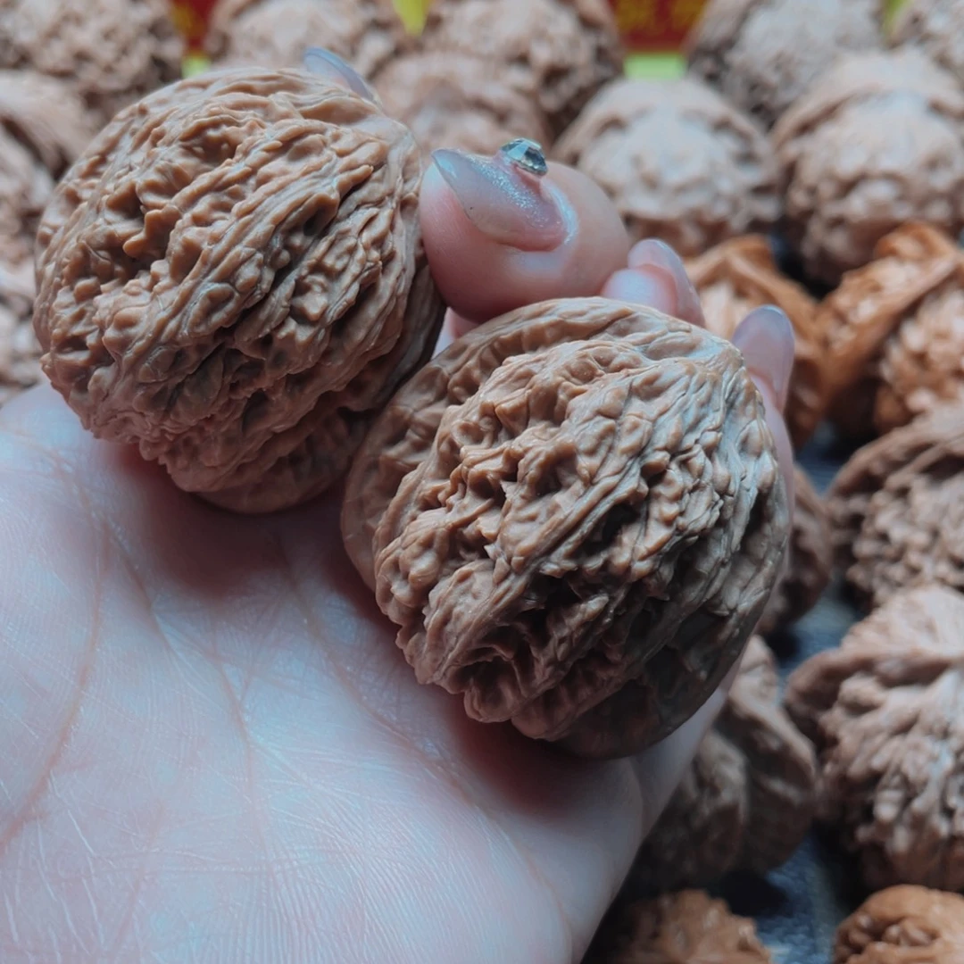 大***米把件桃核密纹核桃