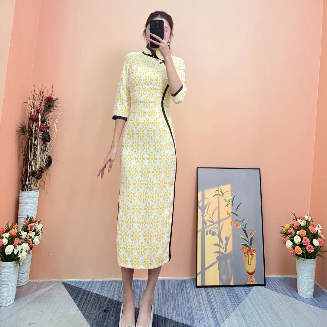 [依易原创]气质新中式清新太阳花刺绣侧开叉修身改良旗袍裙D0906