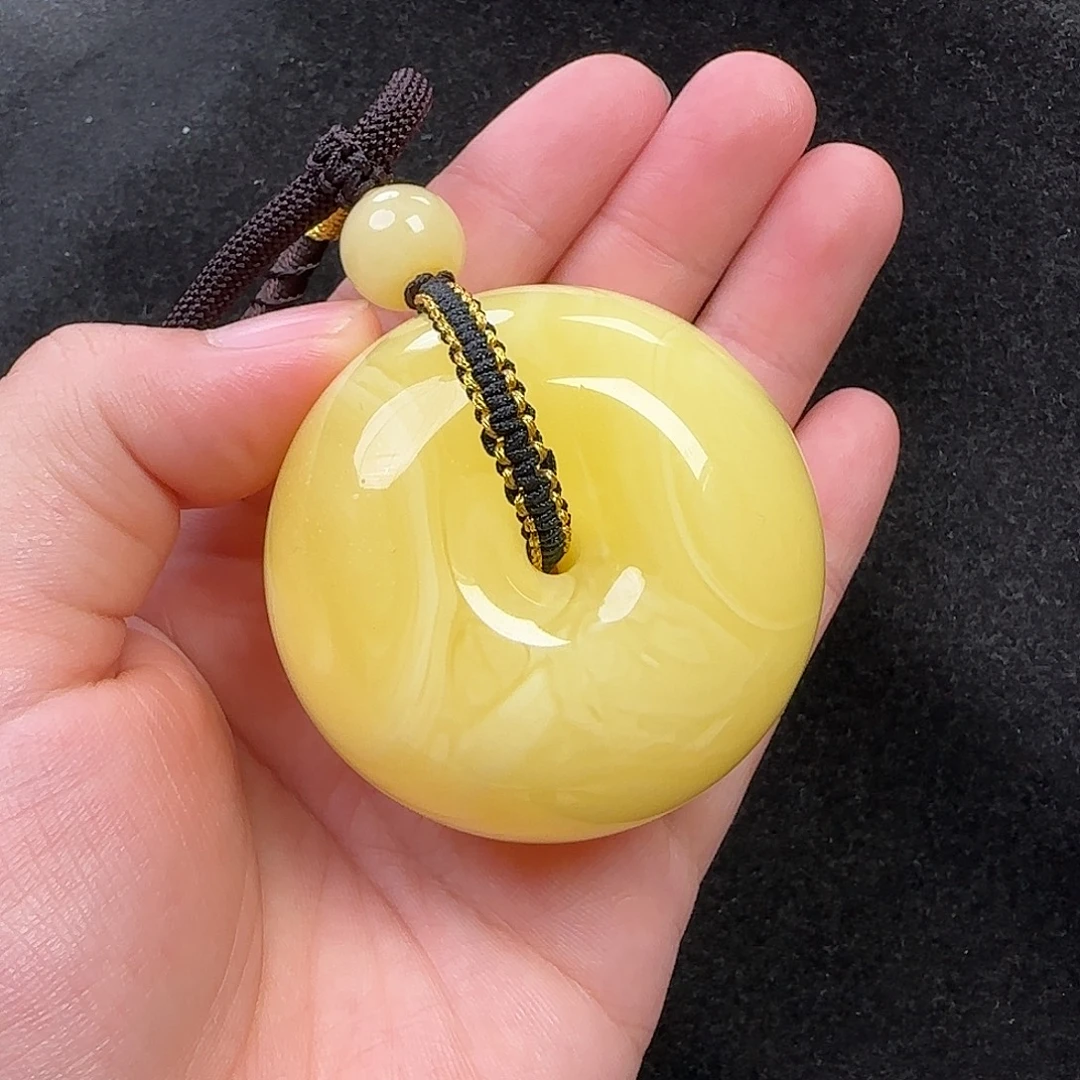 蜜蜡未镶嵌珠宝奇石