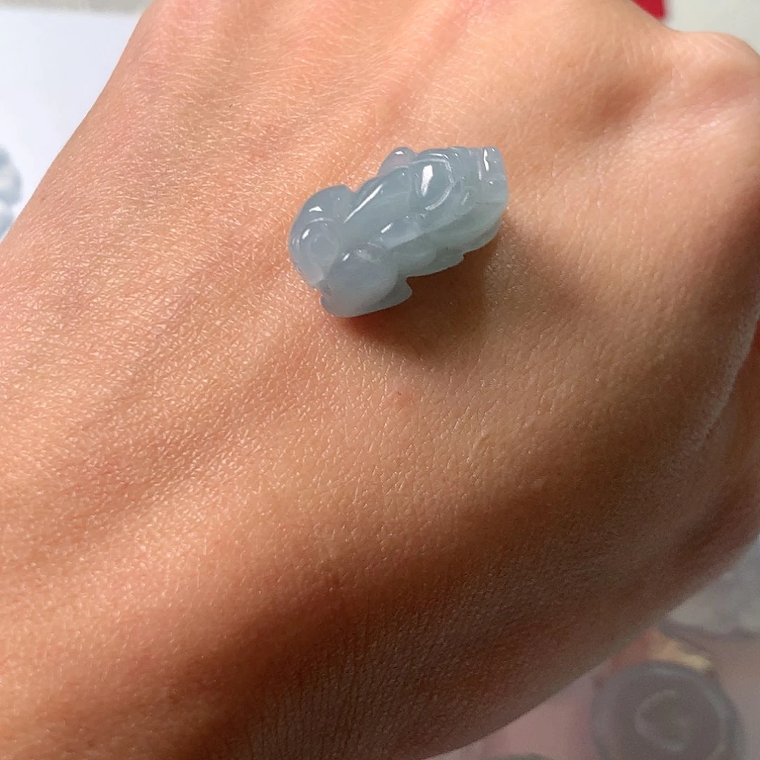 翡翠颈饰未镶嵌貔貅