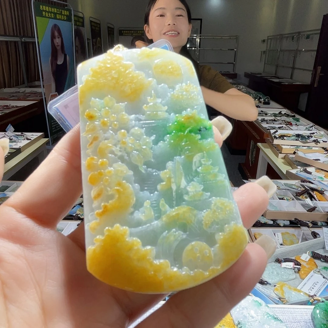 翡翠未镶嵌颈饰一