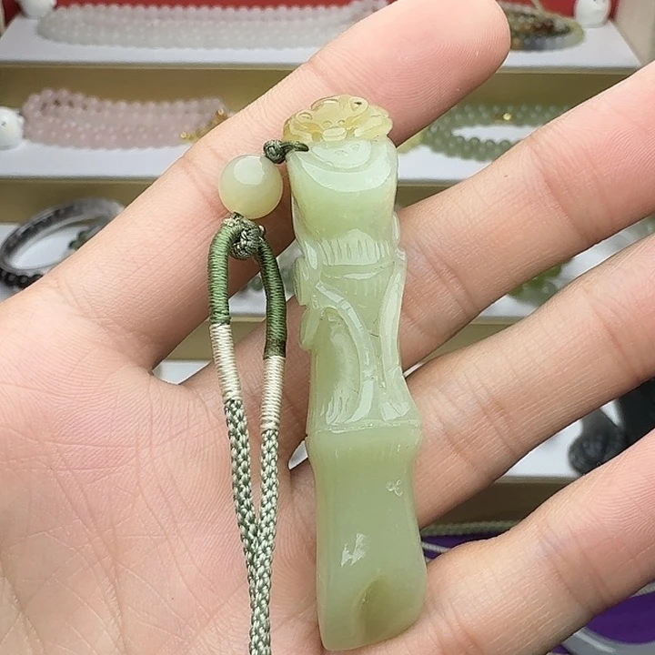 和田玉（糖玉）未镶嵌颈饰