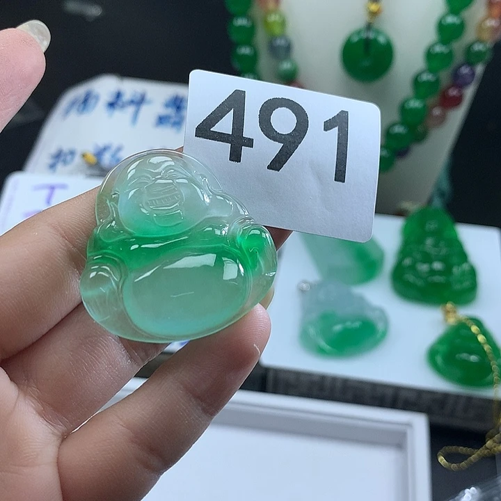 翡翠未镶嵌吊坠(赠链)