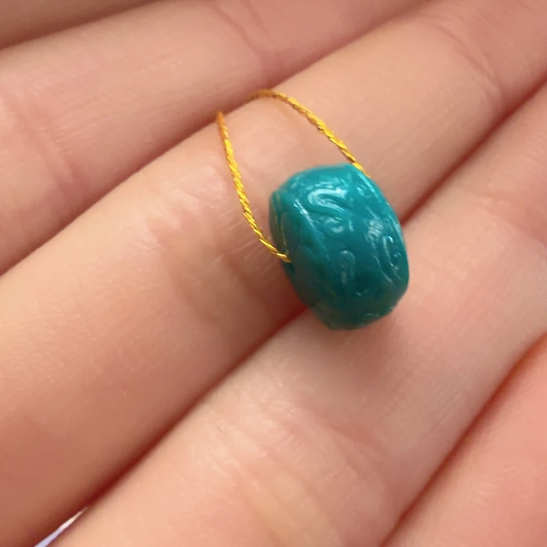 绿松石未镶嵌颈饰