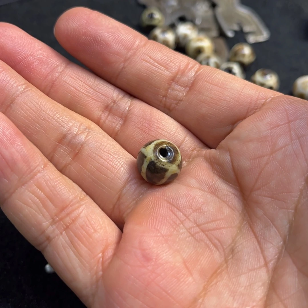 未镶嵌颈饰玛瑙/玉髓顺**张