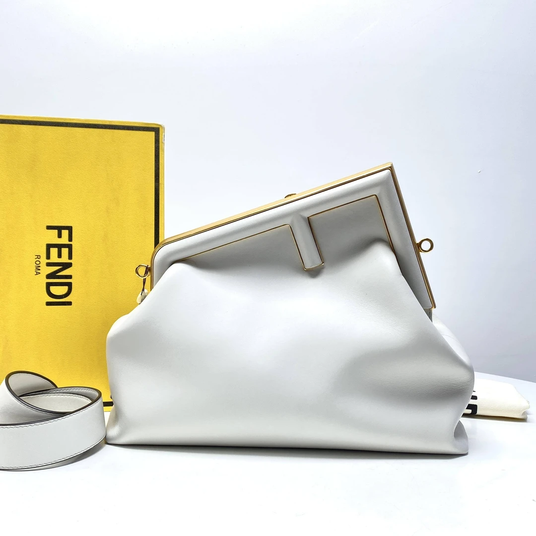 胖虎熙少/芬迪/95新/公价0/箱包/斜挎包/312505240080