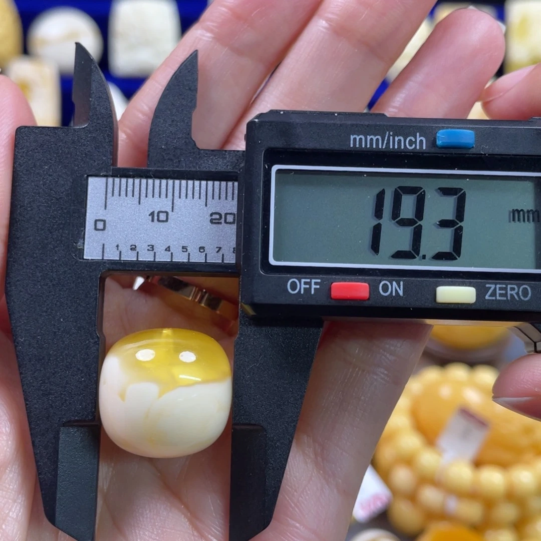 琥珀未镶嵌裸石琥珀蜜蜡