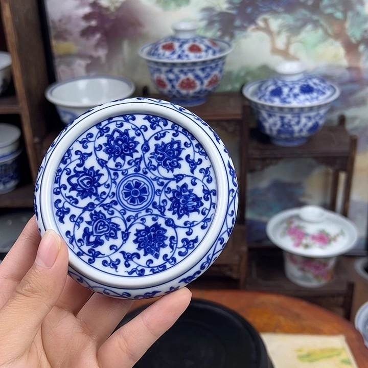 杯子青花缠枝莲盖置