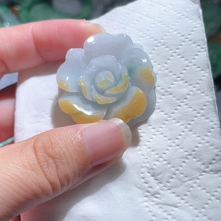 颈饰未镶嵌翡翠天