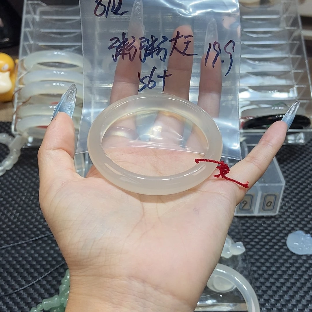 粥***王玛瑙/玉髓手镯未镶嵌5