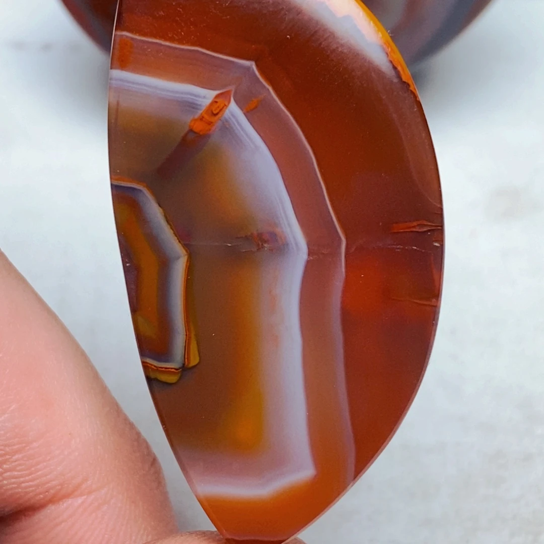 苏***靓玛瑙/玉髓未镶嵌颈饰