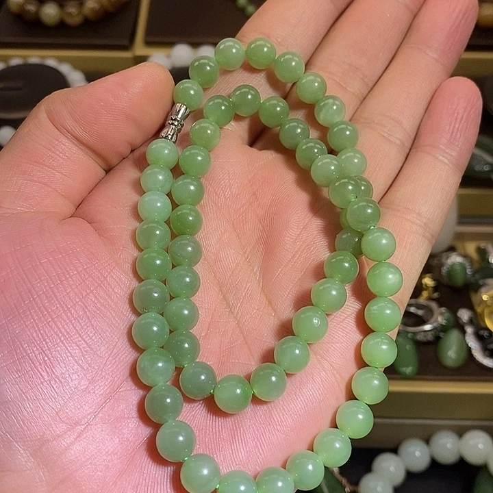项链未镶嵌和田玉（碧玉）