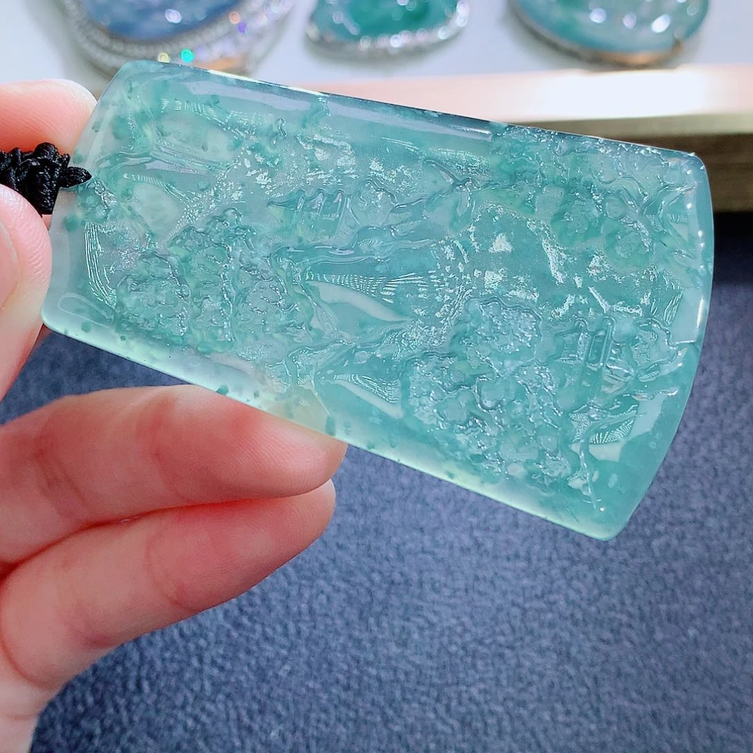 翡翠未镶嵌颈饰翡翠