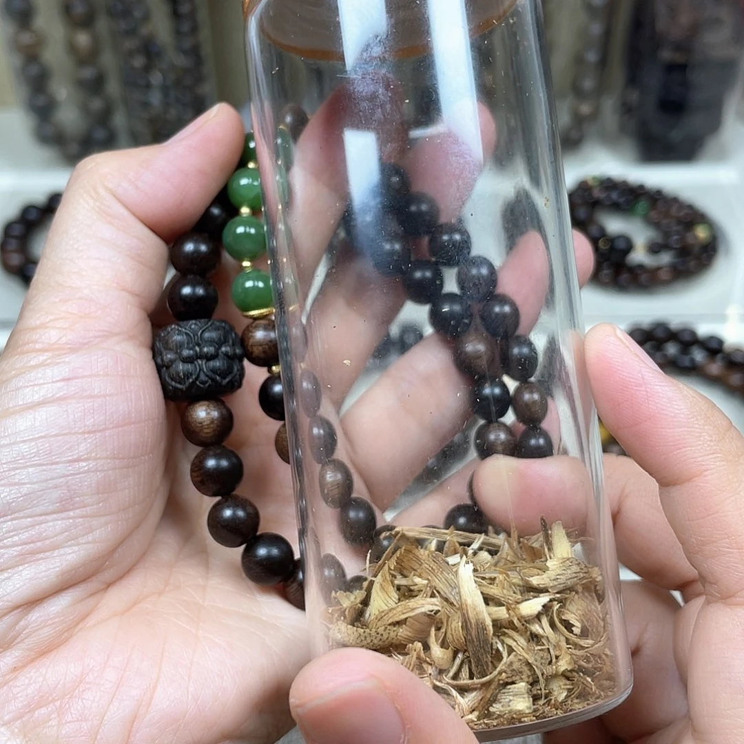 沉香碎屑沉香?***心+越南芽庄白奇楠留疤料0.8