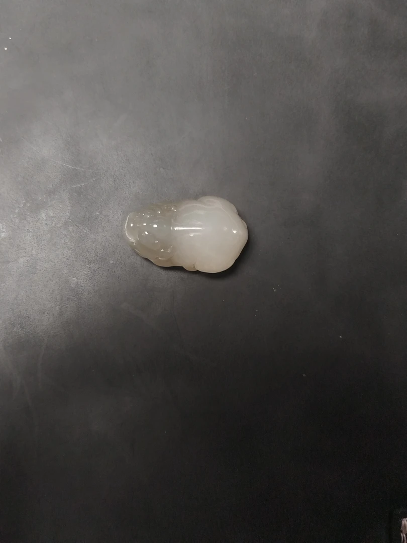 新疆和田玉吊坠.