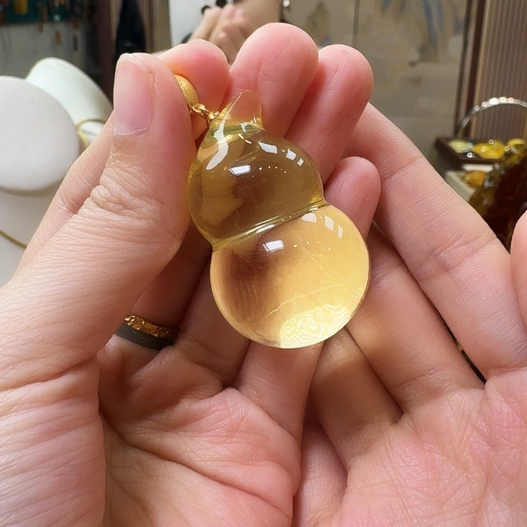 琥珀未镶嵌颈饰吊坠