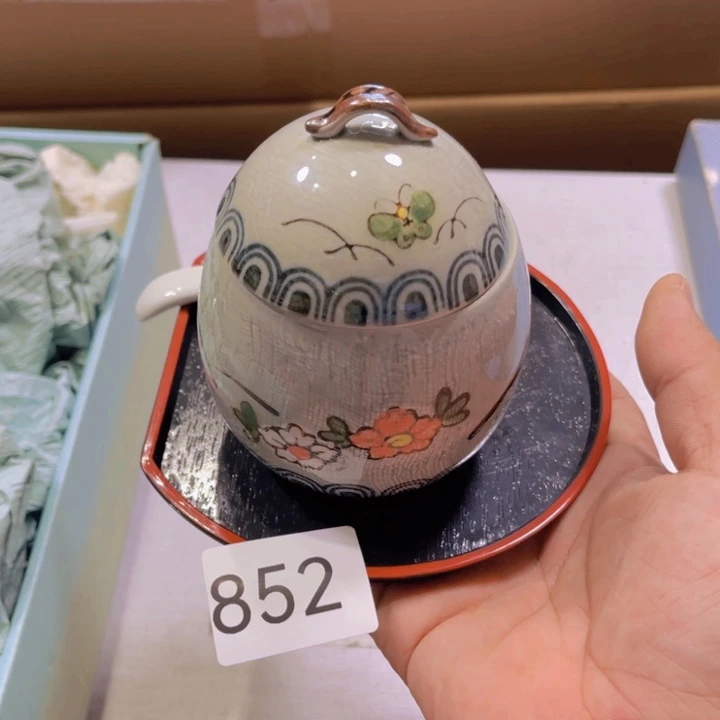 盖碗瓷器制作工艺精湛